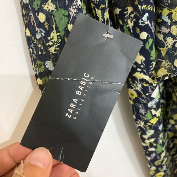 ZARA COLLECTION NWT Mini Floral Dress. Women’s Large - Picture 5 of 7